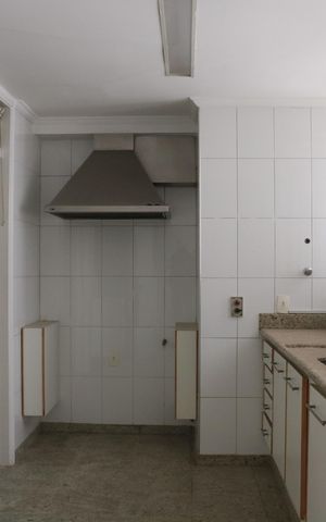 Apartamento para alugar com 232m², 3 quartos e 3 vagasCozinha