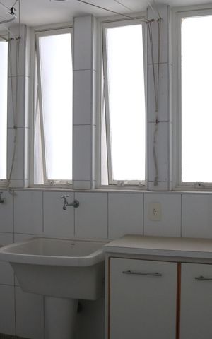 Apartamento para alugar com 232m², 3 quartos e 3 vagasÁrea de Serviço