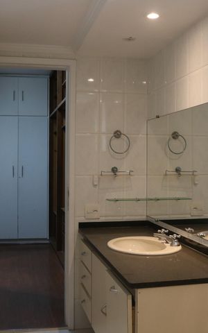 Apartamento para alugar com 232m², 3 quartos e 3 vagasBanheiro 1