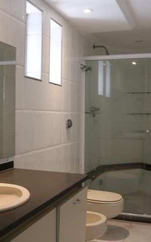 Apartamento para alugar com 232m², 3 quartos e 3 vagasBanheiro 1