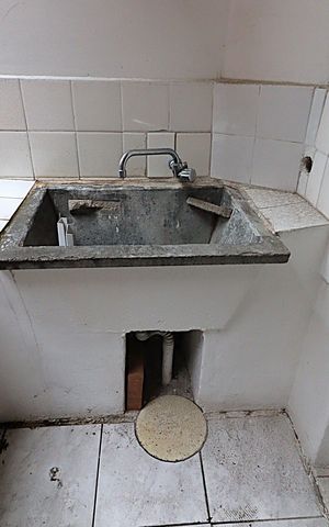 Apartamento à venda com 64m², 2 quartos e sem vagaSacada e Área de Serviço