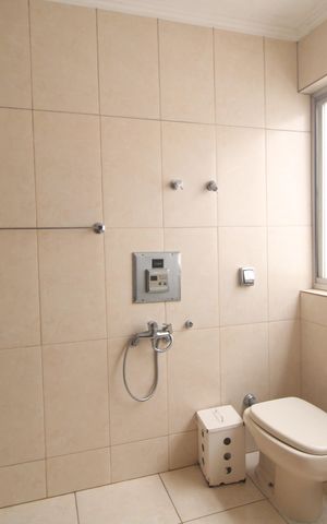 Casa para alugar com 200m², 3 quartos e 3 vagasBanheiro da suíte