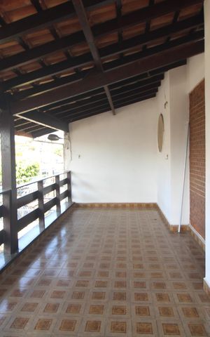 Casa para alugar com 200m², 3 quartos e 3 vagasVaranda da suíte
