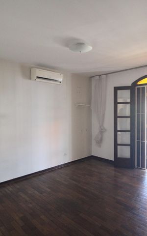 Casa para alugar com 200m², 3 quartos e 3 vagasSuíte