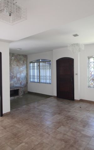 Casa para alugar com 200m², 3 quartos e 3 vagasSala 1