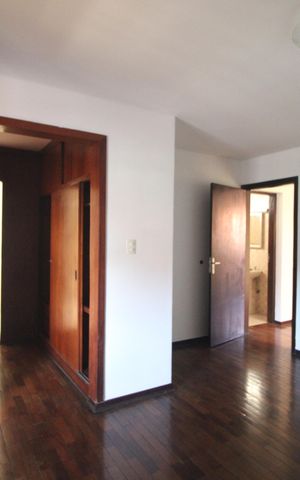 Casa para alugar com 200m², 3 quartos e 3 vagasSuíte