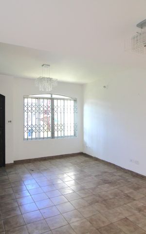 Casa para alugar com 200m², 3 quartos e 3 vagasSala 1