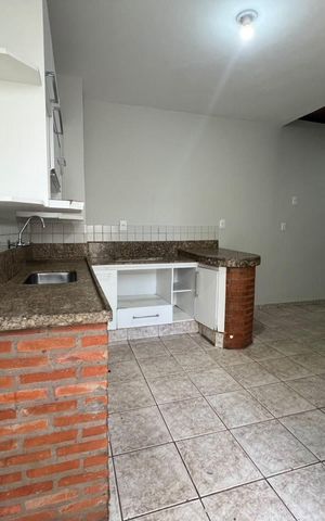 Casa para alugar com 200m², 3 quartos e 3 vagas Casa para alugar com 200m², 3 quartos e 3 vagasÁrea externa