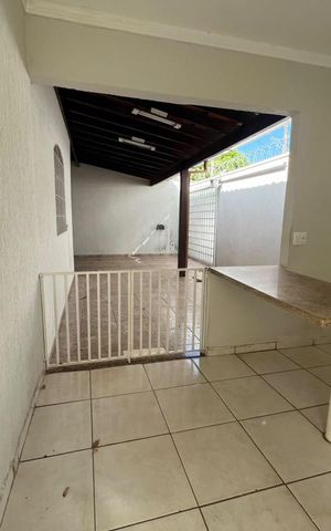 Casa para alugar com 200m², 3 quartos e 3 vagas Casa para alugar com 200m², 3 quartos e 3 vagasÁrea de serviço