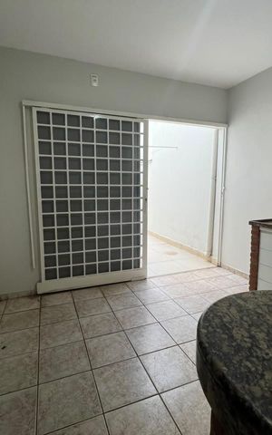 Casa para alugar com 200m², 3 quartos e 3 vagas Casa para alugar com 200m², 3 quartos e 3 vagasCozinha