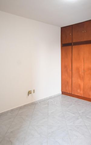 Apartamento para alugar com 140m², 3 quartos e 2 vagas Apartamento para alugar com 140m², 3 quartos e 2 vagasSuite