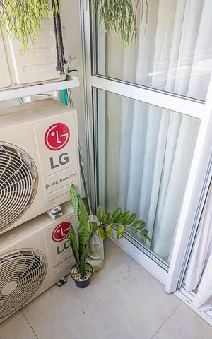 Apartamento à venda com 56m², 2 quartos e 1 vaga Apartamento à venda com 56m², 2 quartos e 1 vagaVaranda