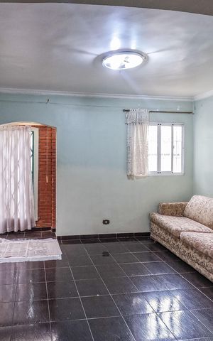 Casa à venda com 243m², 2 quartos e 4 vagas
