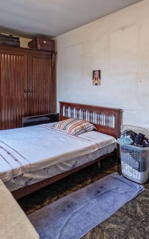 Casa à venda com 243m², 2 quartos e 4 vagas
