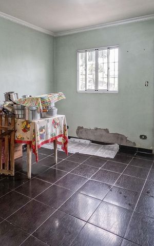 Casa à venda com 243m², 2 quartos e 4 vagas