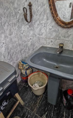 Casa à venda com 243m², 2 quartos e 4 vagas