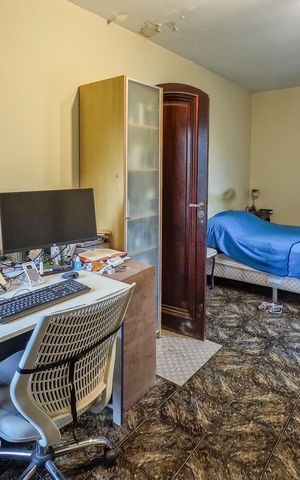 Casa à venda com 243m², 2 quartos e 4 vagas