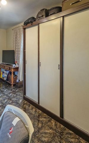 Casa à venda com 243m², 2 quartos e 4 vagas