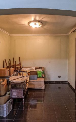 Casa à venda com 243m², 2 quartos e 4 vagas