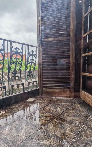 Casa à venda com 243m², 2 quartos e 4 vagas