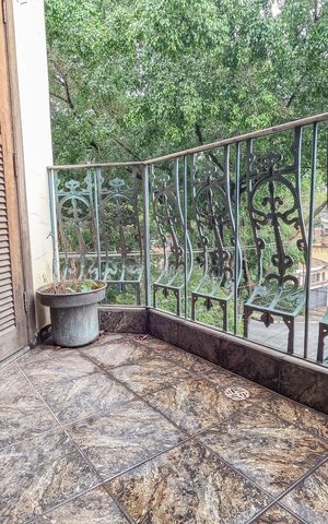 Casa à venda com 243m², 2 quartos e 4 vagas