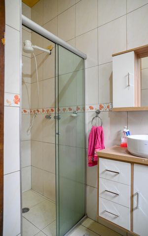 Casa à venda com 130m², 2 quartos e sem vaga Casa à venda com 130m², 2 quartos e sem vagaBanheiro 1