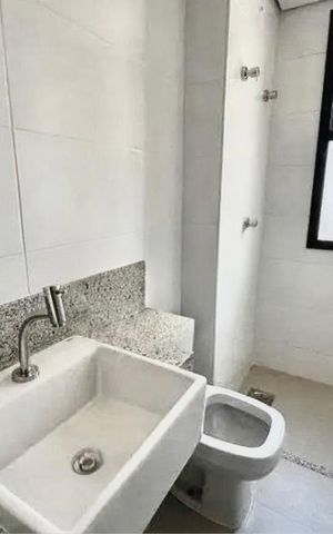 Apartamento à venda com 68m², 2 quartos e 2 vagas Apartamento à venda com 68m², 2 quartos e 2 vagasBanheiro da Suíte