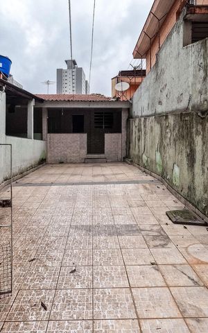 Casa à venda com 147m², 1 quarto e 1 vaga Casa à venda com 147m², 1 quarto e 1 vagaÁrea externa