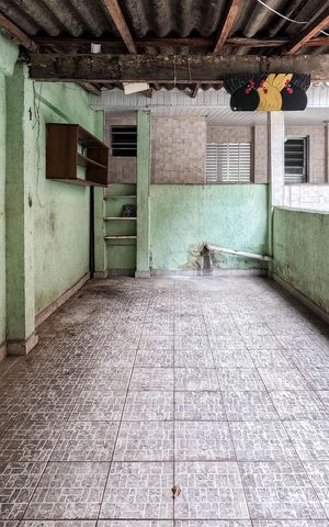 Casa à venda com 147m², 1 quarto e 1 vaga Casa à venda com 147m², 1 quarto e 1 vagaÁrea externa