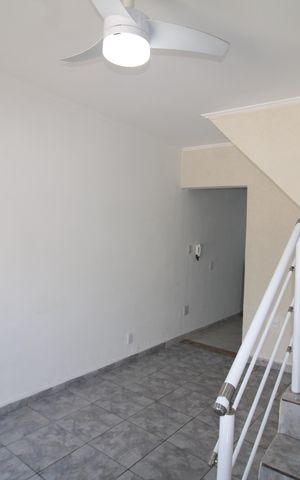 Casa para alugar com 123m², 3 quartos e 2 vagasSala