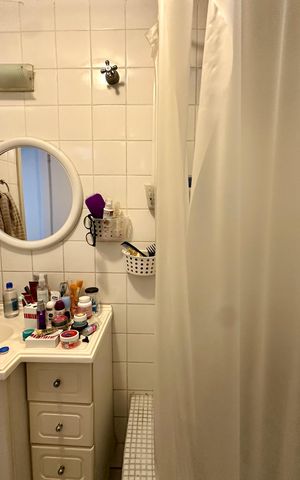 Casa para alugar com 260m², 3 quartos e 2 vagas Casa para alugar com 260m², 3 quartos e 2 vagasBanheiro 1