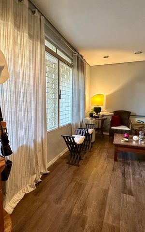 Casa para alugar com 260m², 3 quartos e 2 vagas Casa para alugar com 260m², 3 quartos e 2 vagasSala