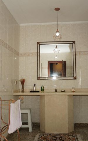 Casa para alugar com 625m², 5 quartos e 5 vagasBanheiro 3