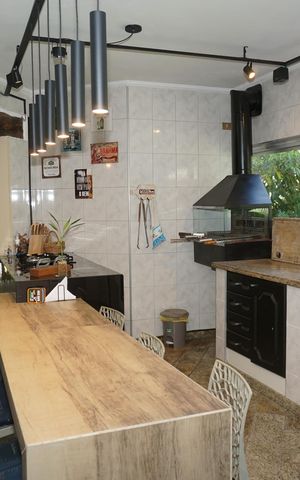 Casa para alugar com 625m², 5 quartos e 5 vagasCozinha do Salão de Festas