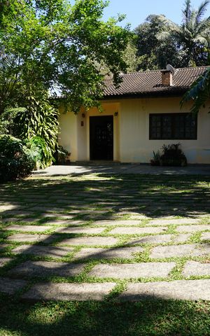 Casa para alugar com 625m², 5 quartos e 5 vagasFachada