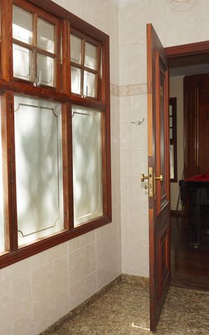 Casa para alugar com 625m², 5 quartos e 5 vagasBanheiro 3