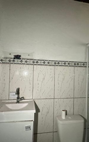 Casa para alugar com 30m², 1 quarto e sem vaga Casa para alugar com 30m², 1 quarto e sem vagaBanheiro
