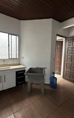Casa para alugar com 30m², 1 quarto e sem vaga Casa para alugar com 30m², 1 quarto e sem vagaSala/Cozinha