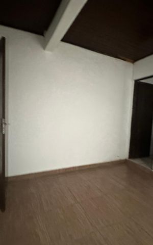 Casa para alugar com 30m², 1 quarto e sem vaga Casa para alugar com 30m², 1 quarto e sem vagaQuarto