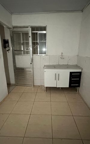 Casa para alugar com 25m², 1 quarto e sem vaga Casa para alugar com 25m², 1 quarto e sem vagaSala/Cozinha