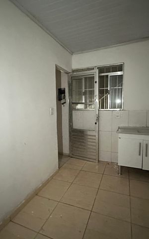Casa para alugar com 25m², 1 quarto e sem vaga Casa para alugar com 25m², 1 quarto e sem vagaSala/Cozinha