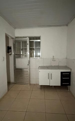 Casa para alugar com 25m², 1 quarto e sem vaga Casa para alugar com 25m², 1 quarto e sem vagaSala/Cozinha
