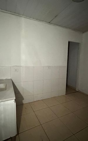 Casa para alugar com 25m², 1 quarto e sem vaga Casa para alugar com 25m², 1 quarto e sem vagaSala/Cozinha