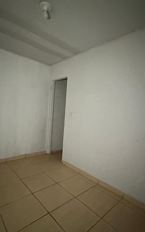 Casa para alugar com 25m², 1 quarto e sem vaga Casa para alugar com 25m², 1 quarto e sem vagaQuarto