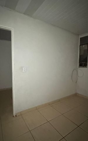 Casa para alugar com 25m², 1 quarto e sem vaga Casa para alugar com 25m², 1 quarto e sem vagaQuarto