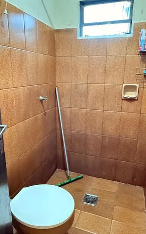Casa à venda com 495m², 6 quartos e 4 vagasBanheiro 