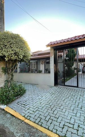 Casa à venda com 150m², 3 quartos e 4 vagas Casa à venda com 150m², 3 quartos e 4 vagasPlaca Instalada em 02/09/2026 - Cod.QLYB-62
