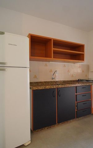 Casa de condomínio para alugar com 79m², 2 quartos e 1 vagaCozinha 