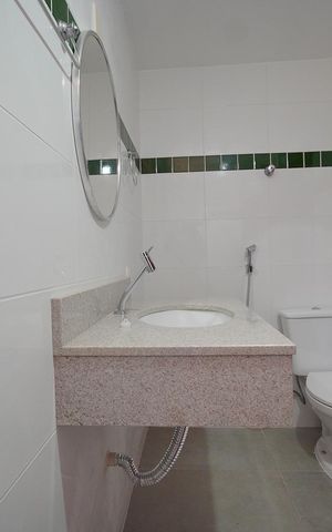 Casa de condomínio para alugar com 79m², 2 quartos e 1 vagaBanheiro 