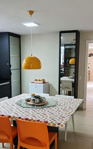 Casa de condomínio à venda com 255m², 5 quartos e 2 vagas Casa de condomínio à venda com 255m², 5 quartos e 2 vagasCozinha
